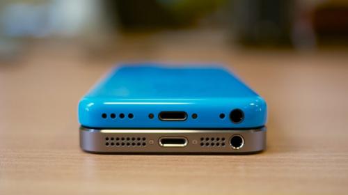 photo of Apple isn't going to abandon the 3.5mm headphone jack image