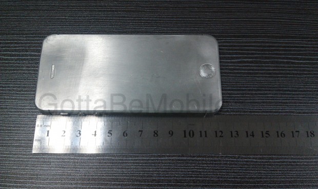 photo of Rumor: Next-gen iPhone, 'iPad mini' engineering samples pictured image