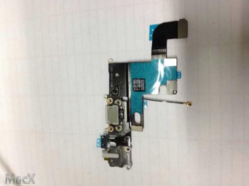 photo of New photos of purported Lightning and audio connections for iPhone 6 surface image
