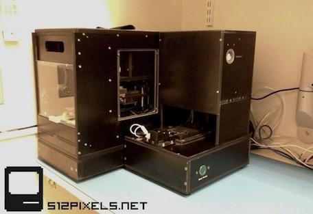 photo of Apple uses this machine to calibrate in-store iPhone display replacement image