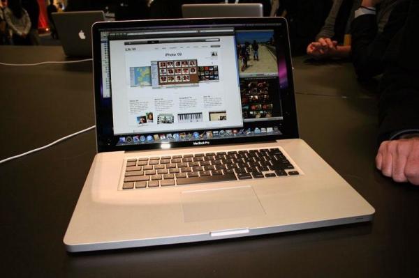photo of Death knell sounds for last 17-inch MacBook Pro model, will be added to obsolete list June 30 image