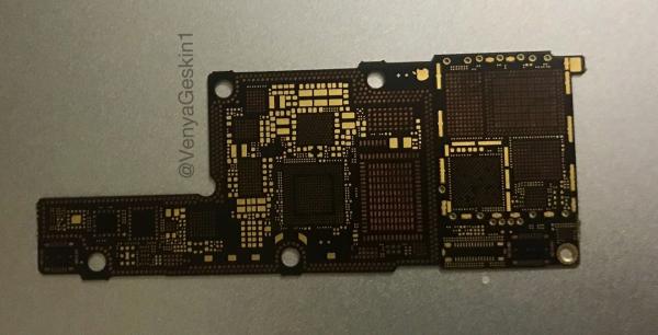 photo of Pictures of alleged 'iPhone 8' OLED screen, motherboard escape supply chain image