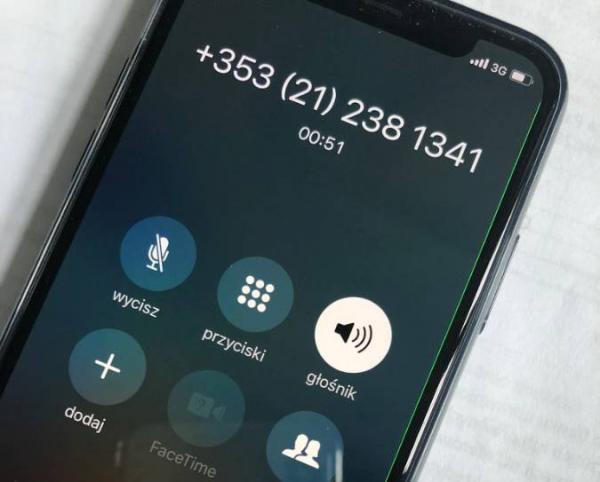 photo of Some iPhone X owners report mystery green lines appearing on displays image