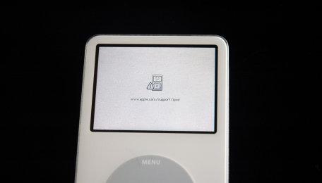 photo of How to turn a dead iPod into an upgraded budget music player image
