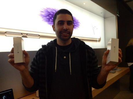 photo of The clever way this guy got the first iPhone 6 in the world image