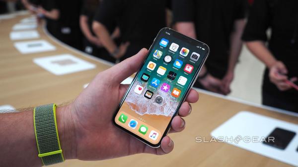 photo of iPhone X Impressions: 'Striking' Display and 'Sensational-Looking' Design Make High Price Worth It image