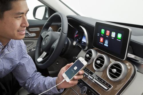 photo of Mercedes-Benz working on aftermarket CarPlay installations for older vehicles image