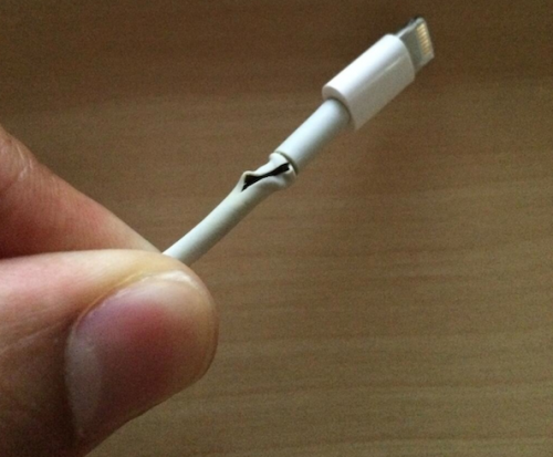 photo of How to get your frayed Lightning cable replaced for free image