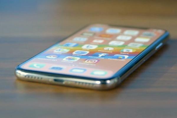 photo of Why Apple's rumored 6.1-inch iPhone will be the model everyone wants, even with an LCD screen image