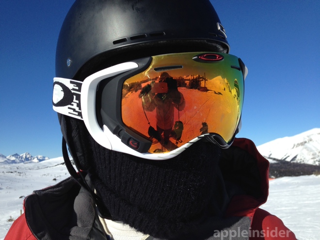 photo of Using the Oakley Airwave 1.5 heads-up display with Apple's iPhone image