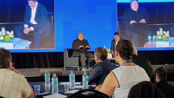 photo of Steve Wozniak says Tim Cook sent him an iPhone X, compares Steve Jobs to Elon Musk in new interview image