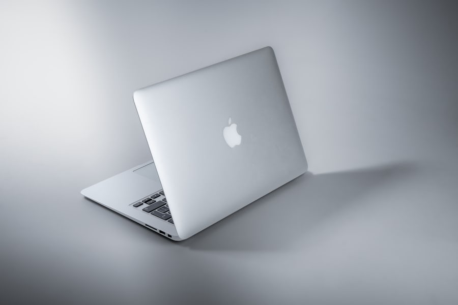 Apple Macbook laptop