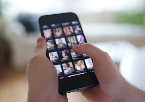 Apple purges AI ‘nudify’ apps from App…