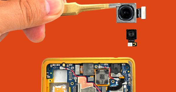 Trump Mobile T1 Phone Is a Gold-Painted Two-Year-Old HTC…