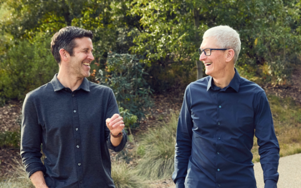 Tim Cook and John Ternus discuss CEO transition and Apple…