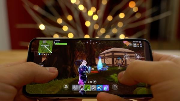 photo of Fortnite gains controller support on iPhone and iPad with latest update image