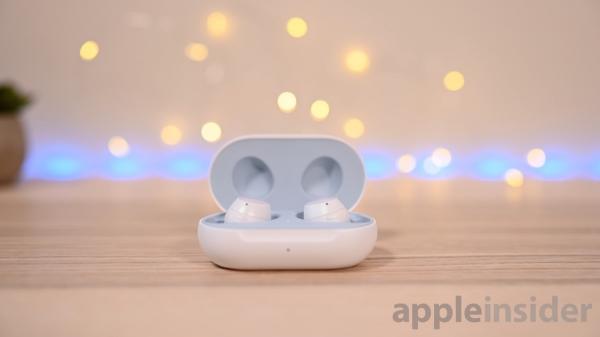 photo of Review: Galaxy Buds easily beat Apple's AirPods but are years late to the game image