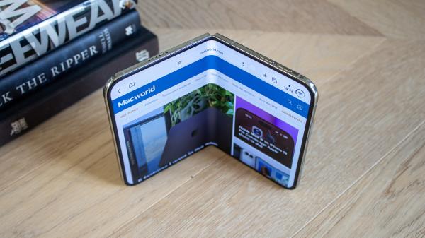 A week with iPhone Duo: Folding&hellip;