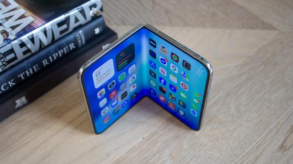 iPhone Duo hinge issue: What’s wrong with Apple’s folding&hellip;