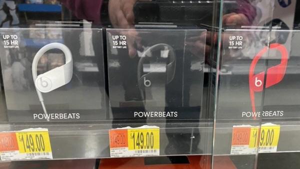 photo of Powerbeats 4 spotted at retail ahead of official announcement image