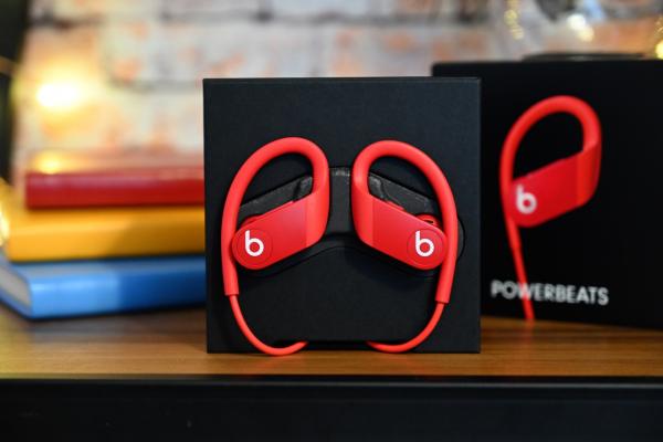 photo of Powerbeats 4: Hands on and first look with Beats' newest headphones image