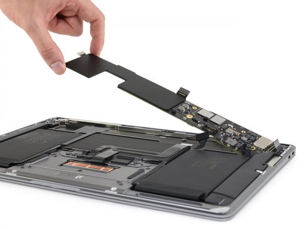 photo of iFixit teardowns reveal M1 MacBook Air, 13-inch MacBook Pro nearly identical to Intel models image