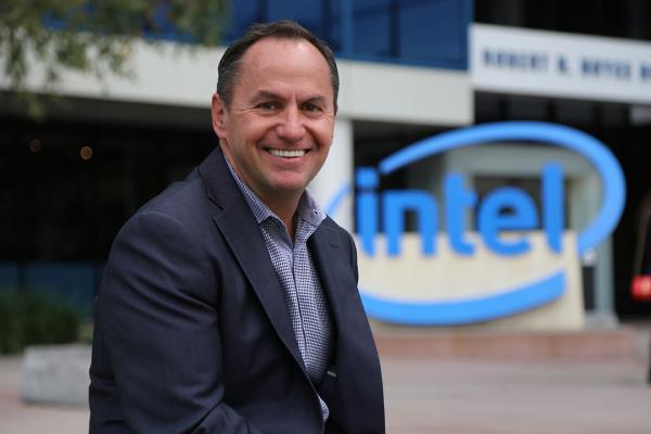photo of Intel CEO Bob Swan stepping down, VMWare's Pat Gelsinger will take over image