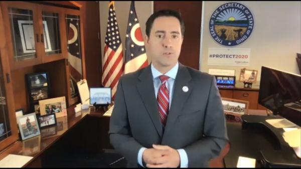 photo of U.S. official calls Cook's idea to vote on iPhone 'preposterous' image