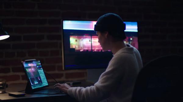 photo of Apple brings M1 chip and Thunderbolt to 11-inch iPad Pro image