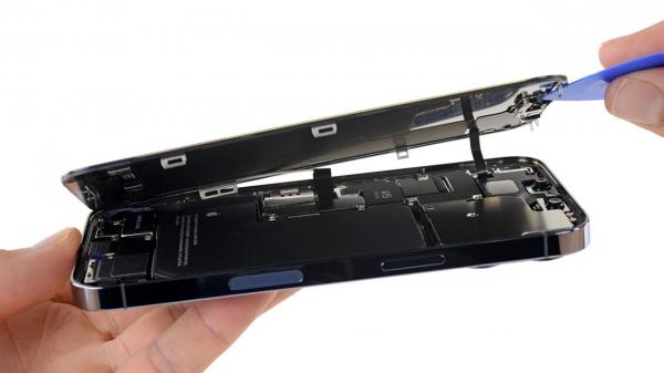 photo of iPhone 13 Pro teardown reveals massive battery, beefier camera array image
