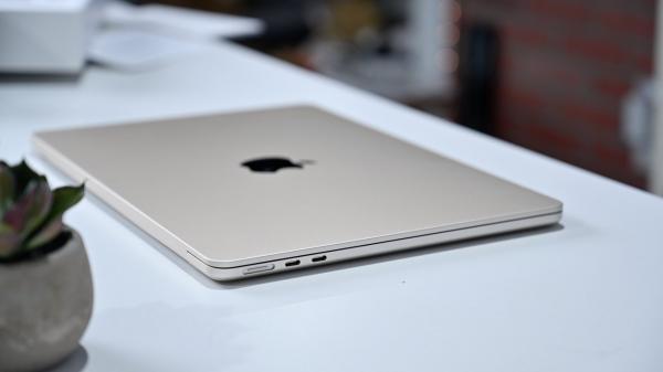 photo of M3 MacBook Air & MacBook Pro may not debut until October image