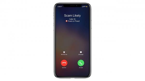 photo of YouTuber avoids becoming a victim to an iCloud phishing phone call image