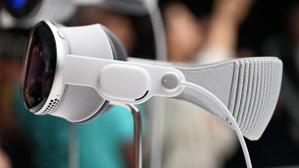 photo of Apple Vision Pro could cut hundreds off price before late 2025 release image