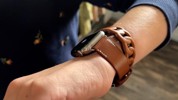 photo of Apple prepares for the end of leather Apple Watch bands with staff discounts image
