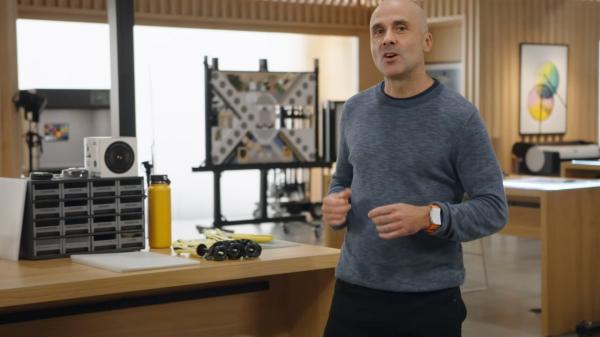 photo of Apple sneaks in very old devices into iPhone 15 event video -- and omits one, too image