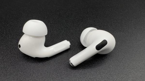 AirPods Pro 2 get new firmware with…