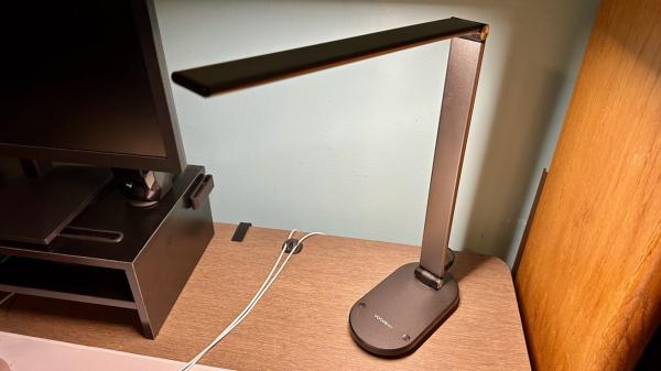 photo of VOCOlinc Smart LED Desk Lamp review: full of features without busting your budget image