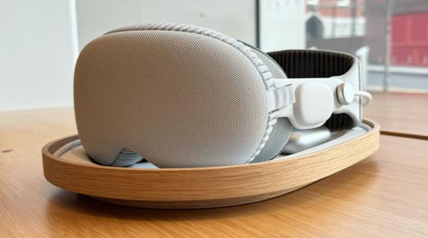 photo of Apple 'renaissance' inbound after Vision Pro launch success image