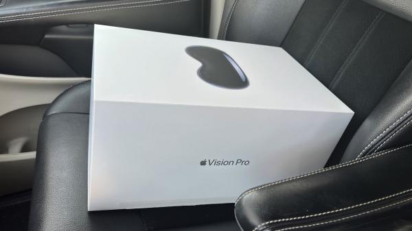 photo of So far, the early return rate on Apple Vision Pro is pretty low image