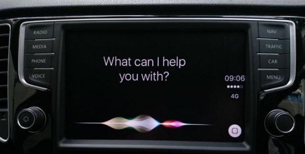 photo of How to use Siri in CarPlay with or without your voice image