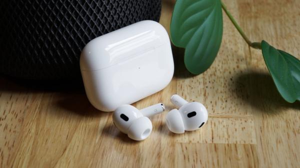 New firmware available for AirPods,…