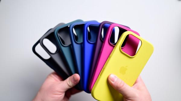 Hands on with Apple's silicone cases for…