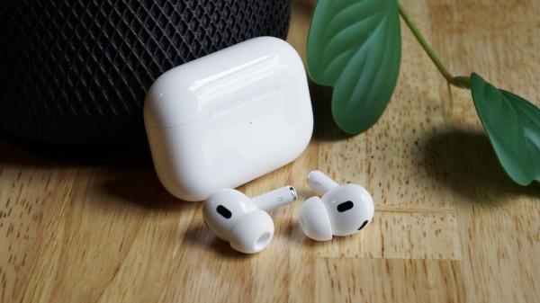 photo of Apple releases second firmware for AirPods Pro 2 in two weeks image