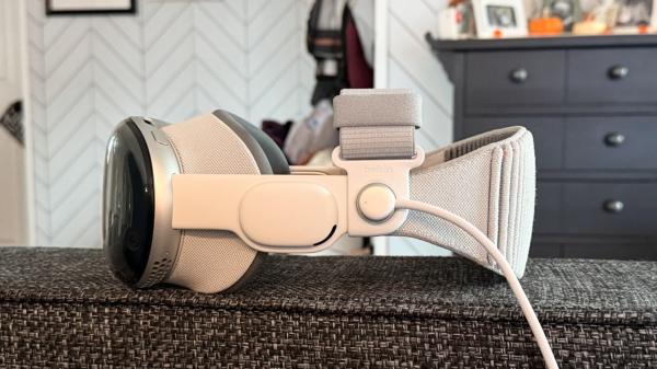 Hands on with Belkin's Vision Pro strap that Apple didn't want to make