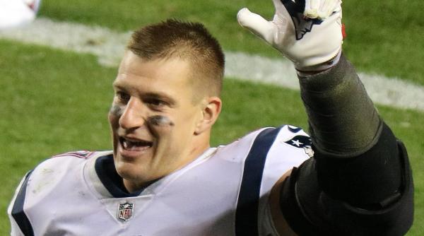 photo of NFL's Gronk calls Apple his best-ever investment image