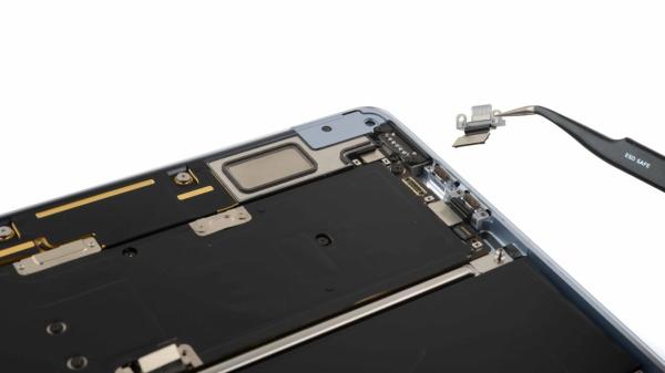 M4 MacBook Air teardown reveals it's…