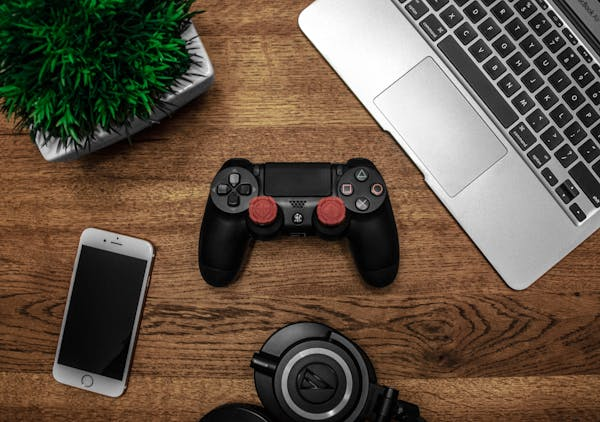 gaming controllers and macbook