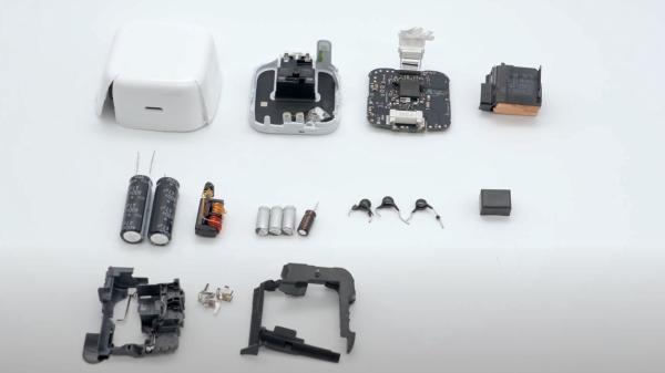 photo of Custom chips and thermal monitoring at heart of Apple's 40W Dynamic Power Adapter image