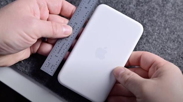 photo of MagSafe Battery for iPhone Air uses the same battery type as the phone itself image