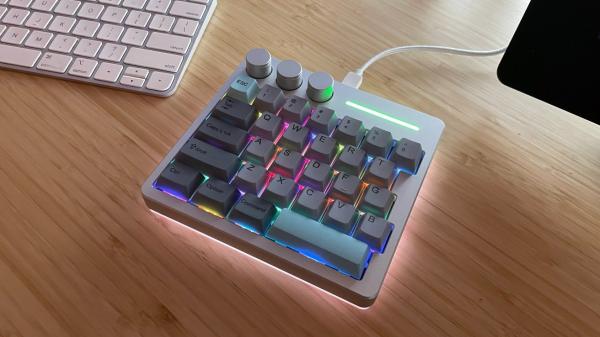 photo of KiiBoom Cybrix 29 review: Half a keyboard, all the utility image